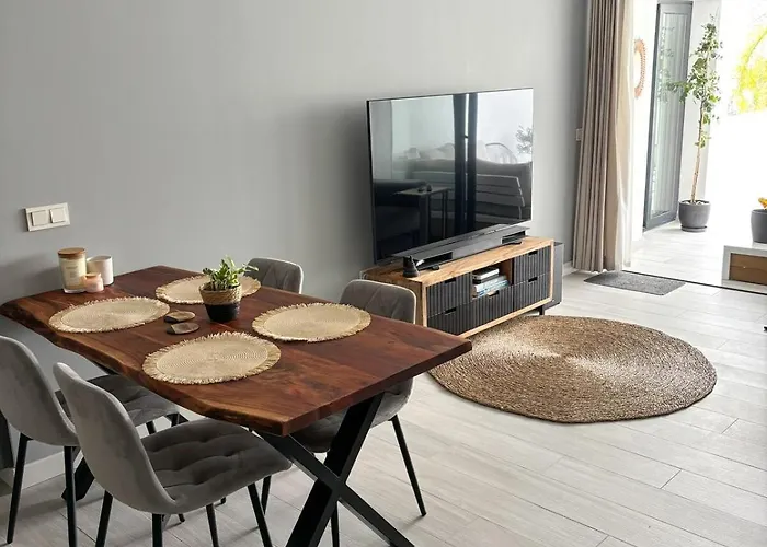 شقة Oasis In Paradise With Pool *